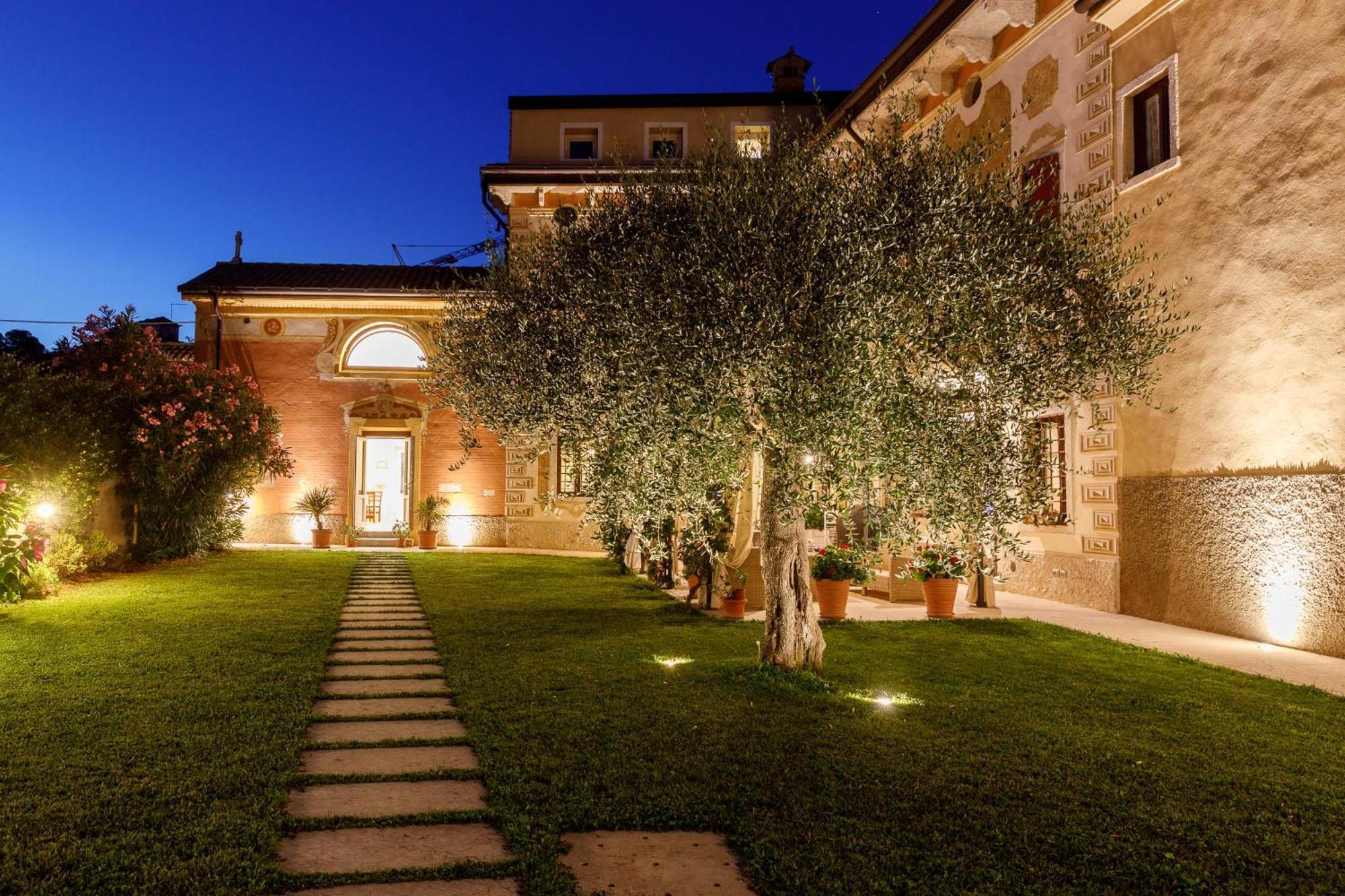 Villa Padovani Relais De Charme - Adults Only Pastrengo Eksteriør bilde