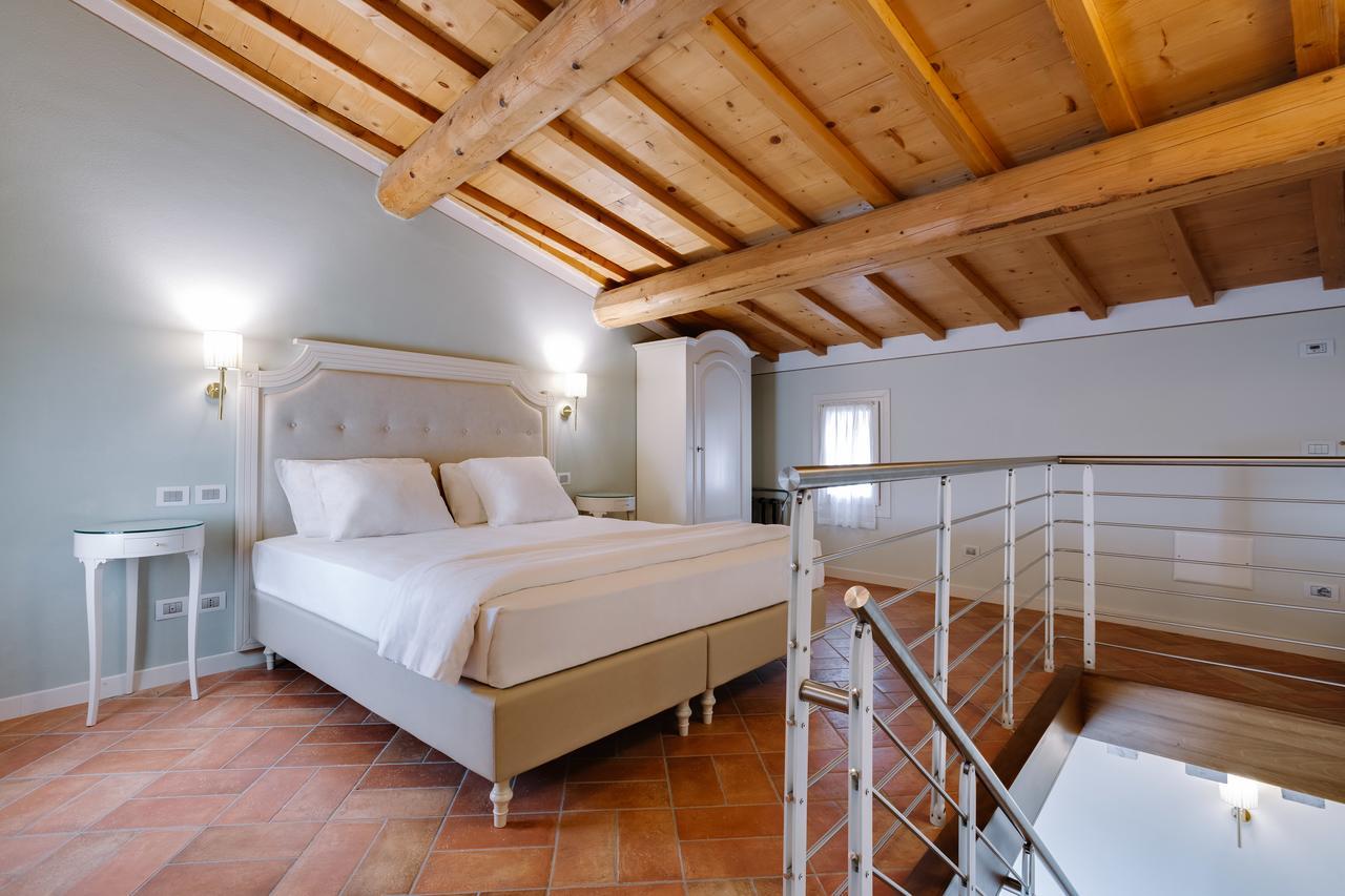 Villa Padovani Relais De Charme - Adults Only Pastrengo Eksteriør bilde
